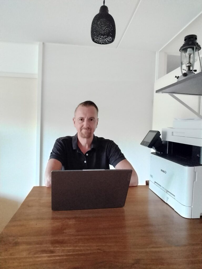 Zelfacceptatie coaching voor mannen--The Shifted Horizon Zelfacceptatie coaching voor mannen-The Shifted Horizon